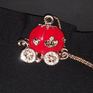 CRYSTAL CARRIAGE NECKLACE